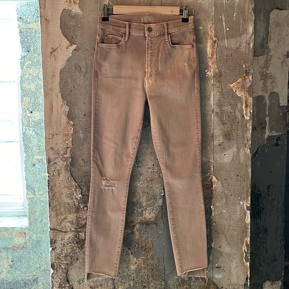 MOTHER JEANS Size 26 Excellent condition. The Stunner Zip Ankle Step Fray
